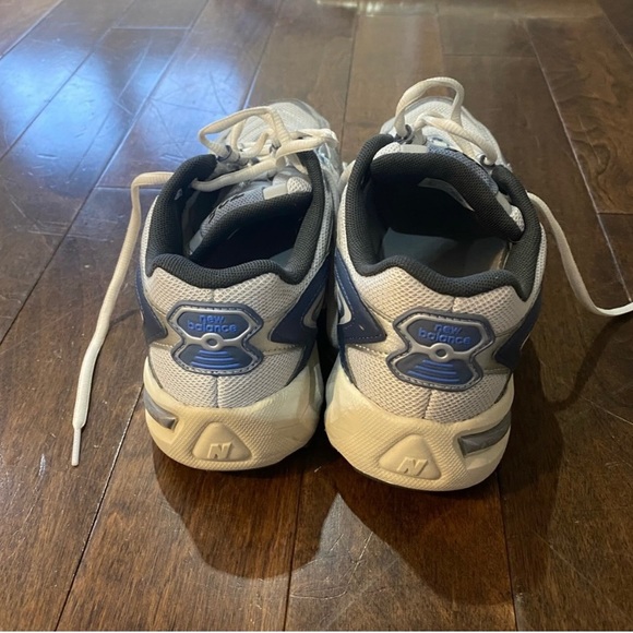 New balance 725V1 size8 - Picture 5 of 7